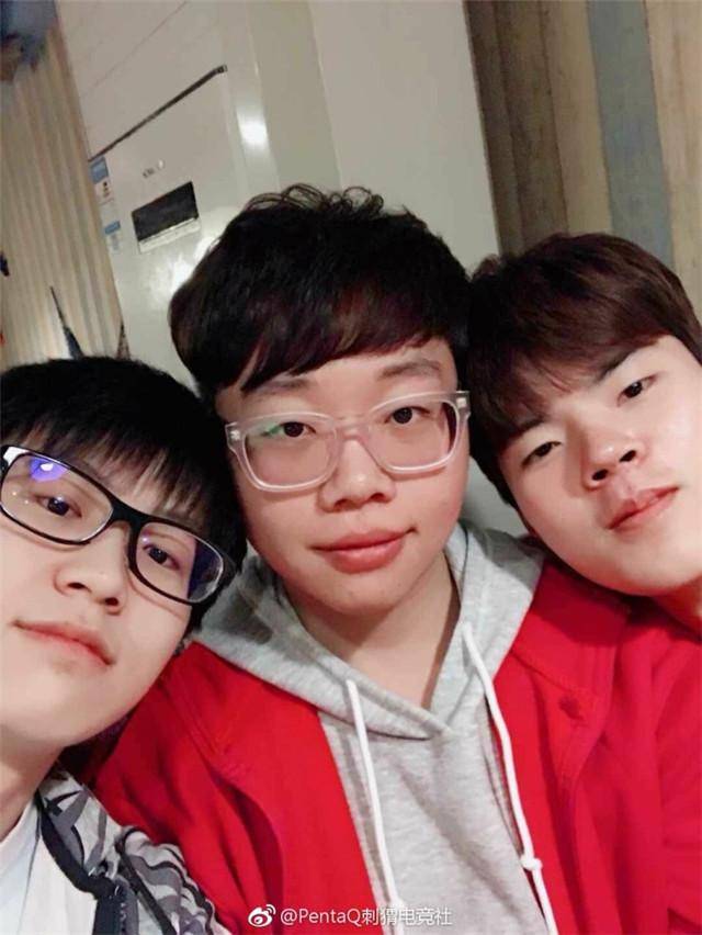 开云体育在线-KT轻取SHR，Meiko团战一打五激烈交锋淘汰赛，锁定晋级资格