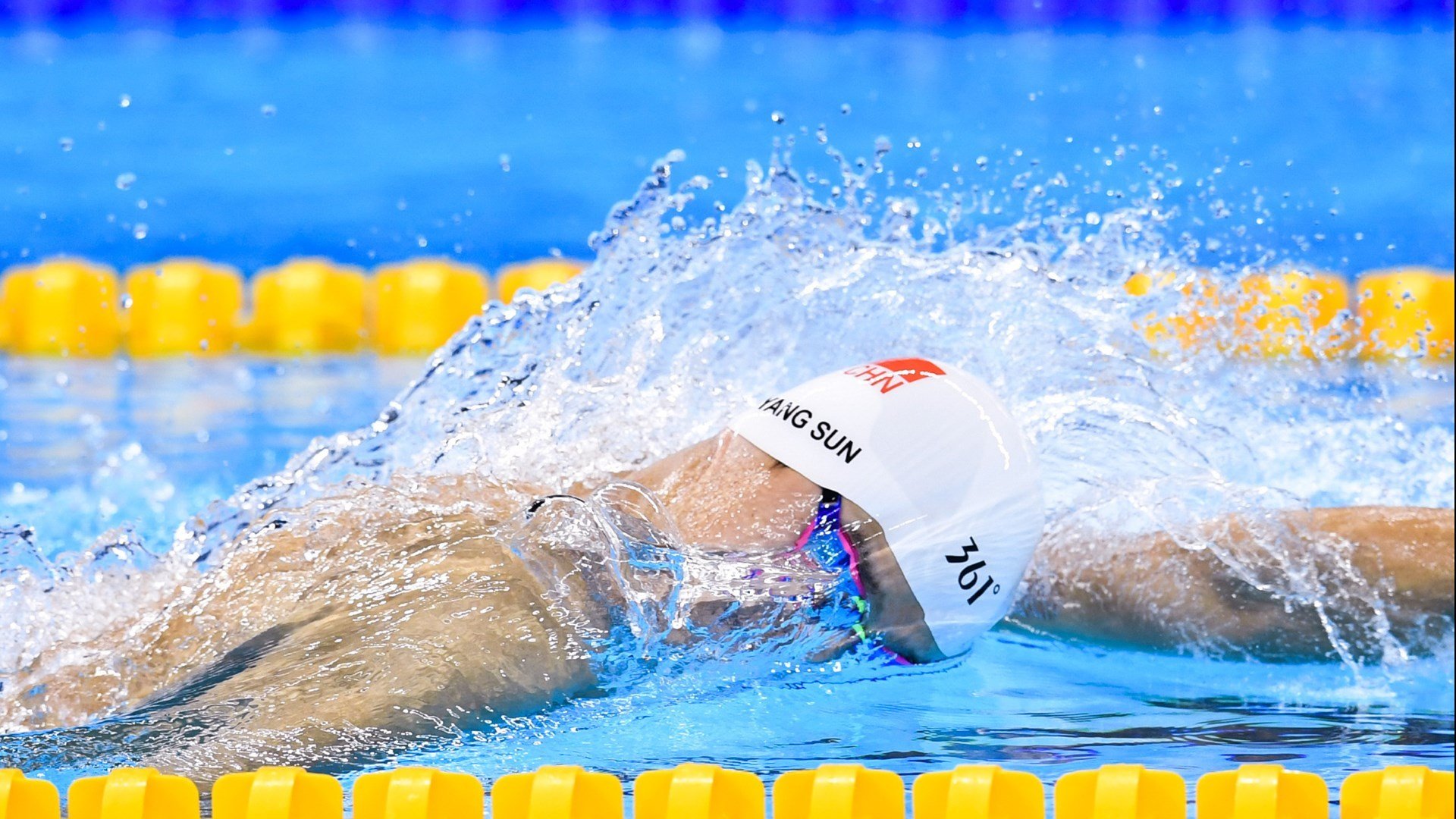 凯恩节奏,当9号位成为交响乐指挥家,意甲之夜见证全能核的战术革命